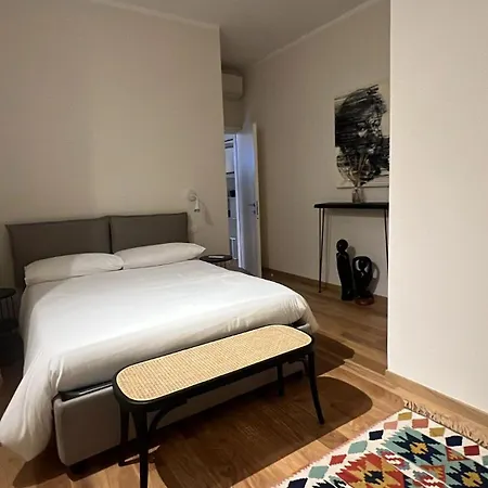 Elegant In The Heart Of Apartment *