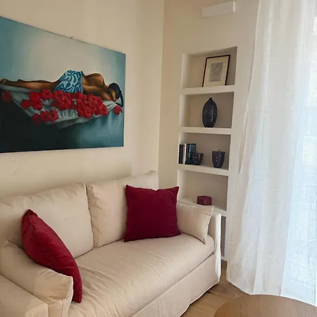 Elegant In The Heart Of Apartment